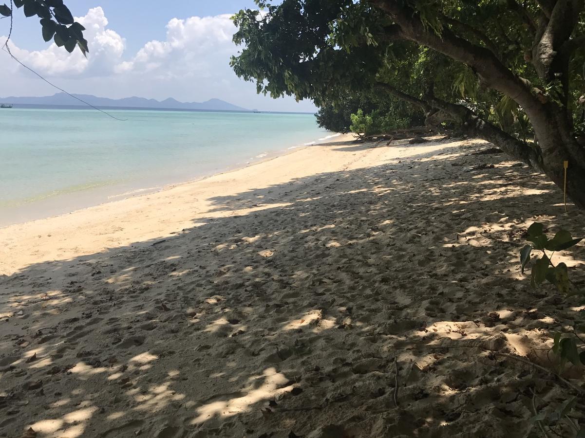 Paradise Beachfront Bungalows Hotel Koh Kradan Exterior foto